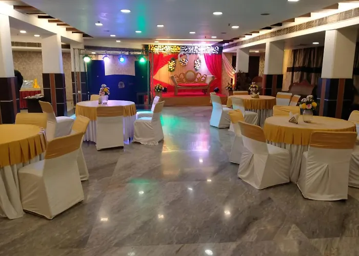 Hotel Pearl Crown New Delhi