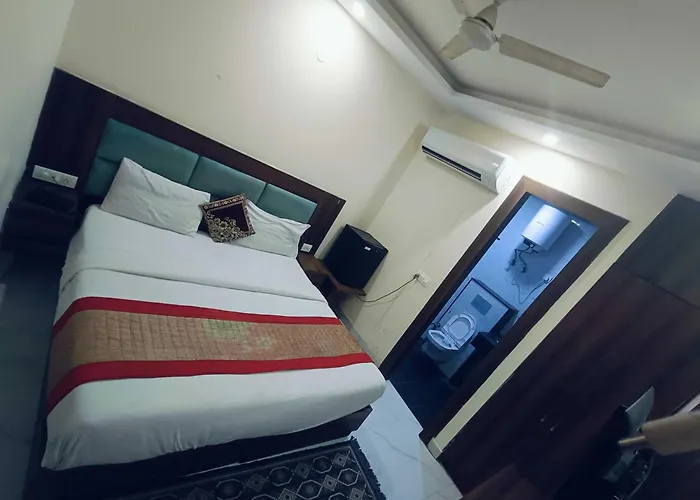 Hotel Konark A Family Stay Aerocity New Delhi